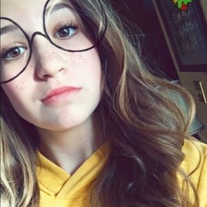 Meet your Posher, Rebecca